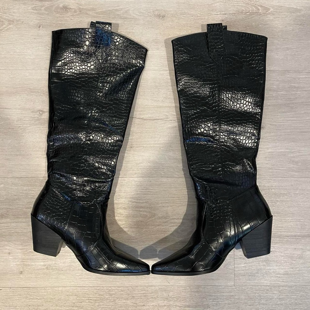 Princess Polly Riley Boots - Picture 4 of 10
